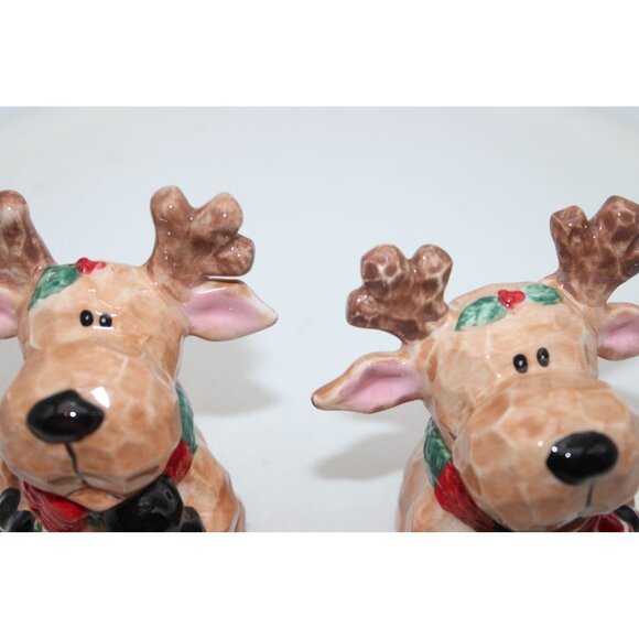 Salt & Pepper Shakers - Holiday Reindeer by Homespun Holiday - Picture 4 of 5